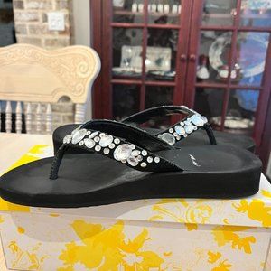 Yellow Box Doris Black with Rhinestones Flip Flops Women's Size 7.5